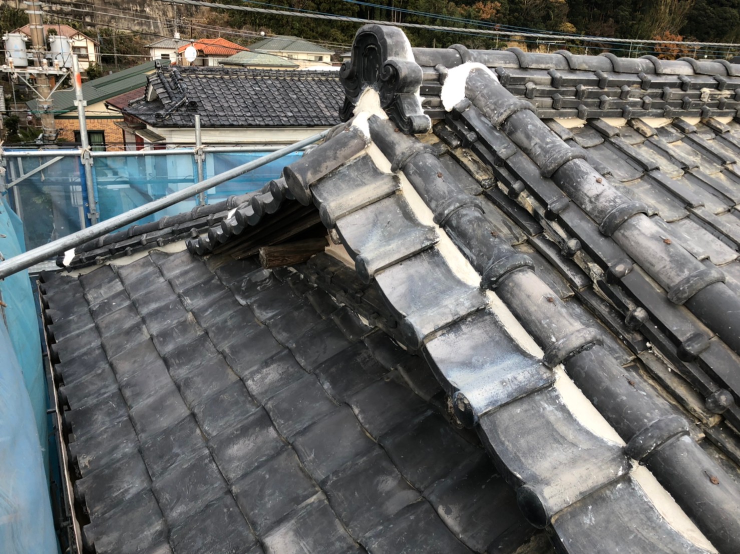 瓦積み直し、外壁塗装、屋根カバー工法